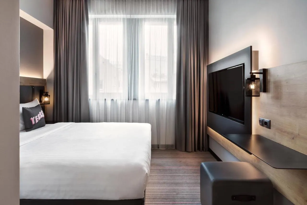 Moxy Bucharest Old Town Hotel 3*,