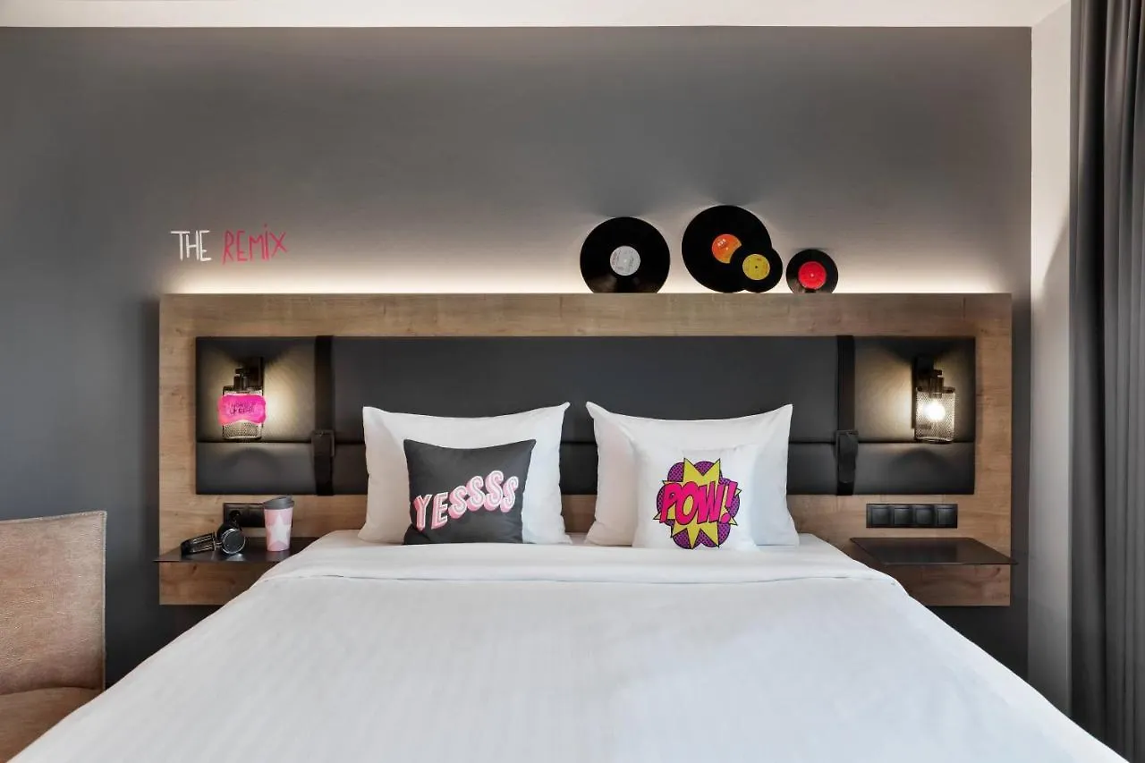 Moxy Bucharest Old Town Hotel 3*,