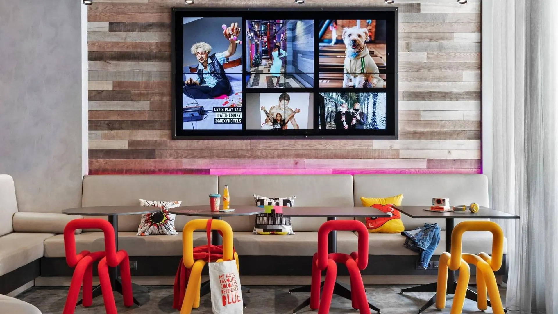Отель Moxy Bucharest Old Town